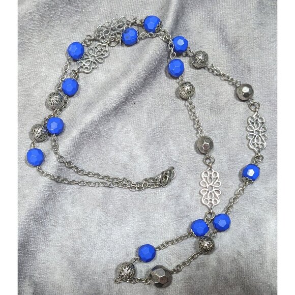 Floral Blue And Silver Tone Beaded Necklace - Picture 6 of 6